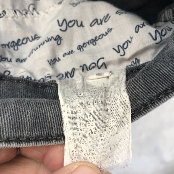 Lee Mens Jeans Size 31x28 Measured Straight Leg Gray Classic Denim Casual Travel - Picture 12 of 16